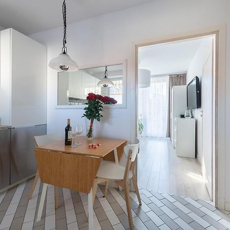 Plac Bankowy Serviced Apartments Warsaw Luaran gambar