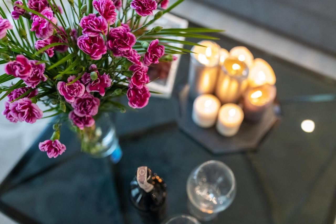 Plac Bankowy Serviced Apartments Warsaw Luaran gambar