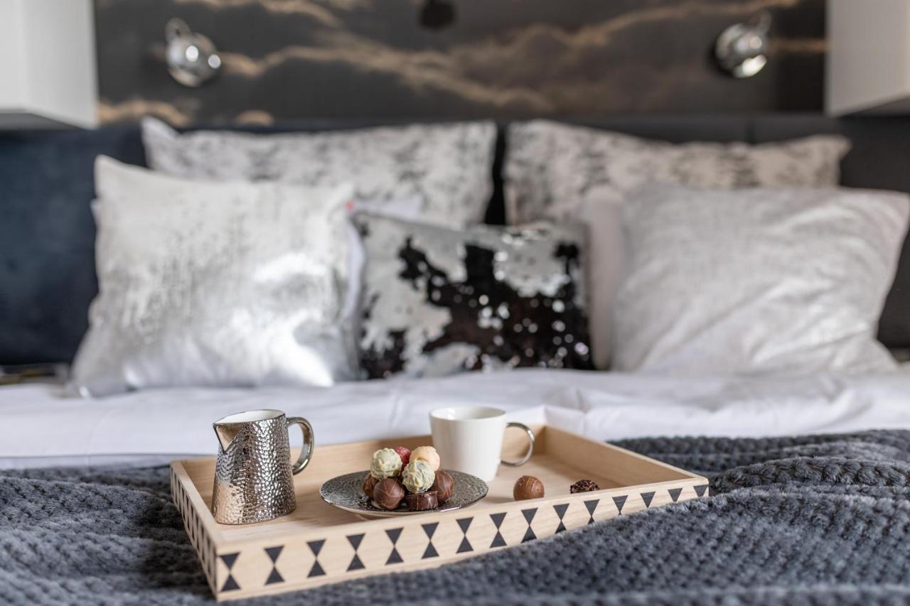 Plac Bankowy Serviced Apartments Warsaw Luaran gambar