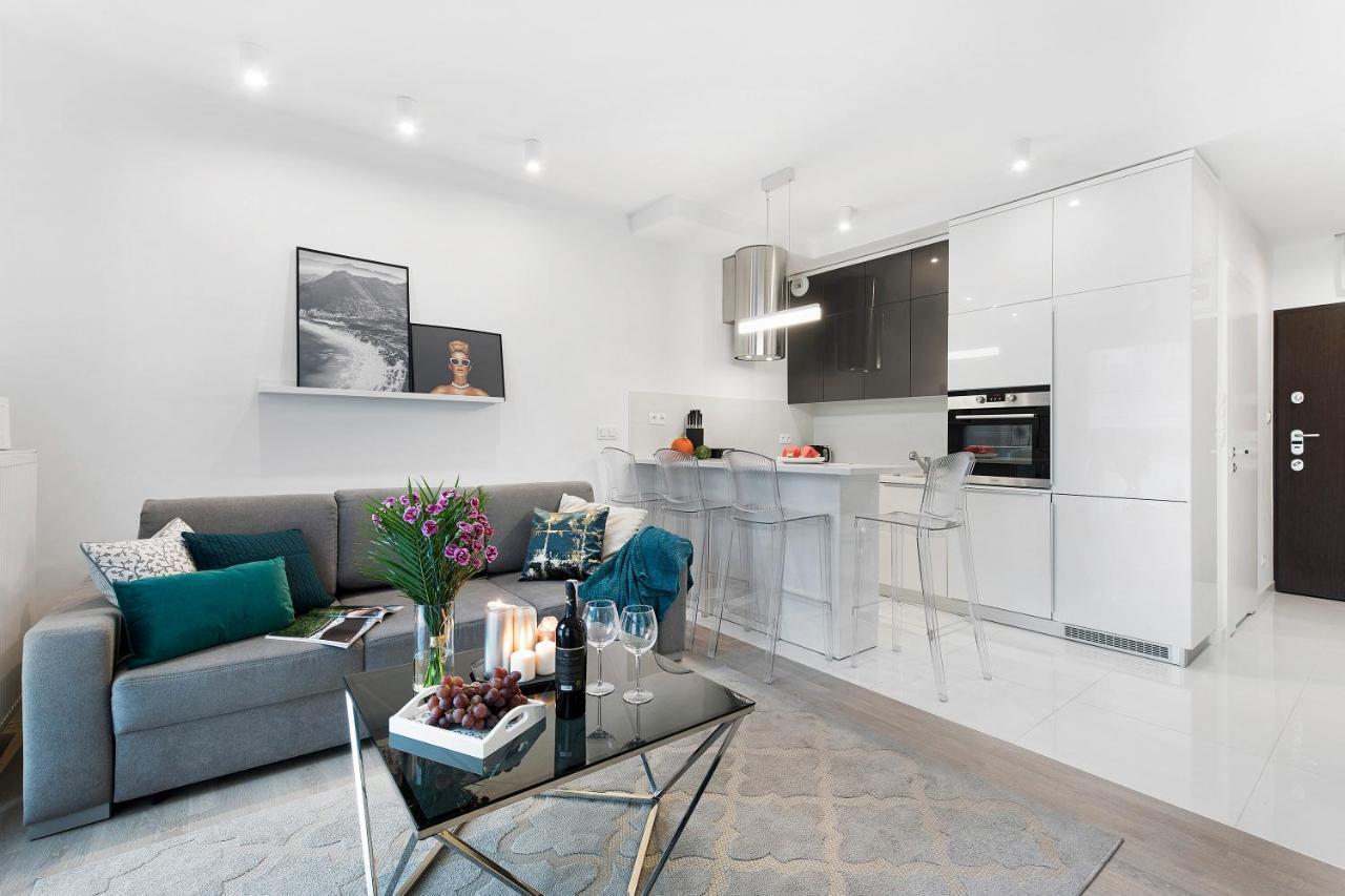 Plac Bankowy Serviced Apartments Warsaw Luaran gambar
